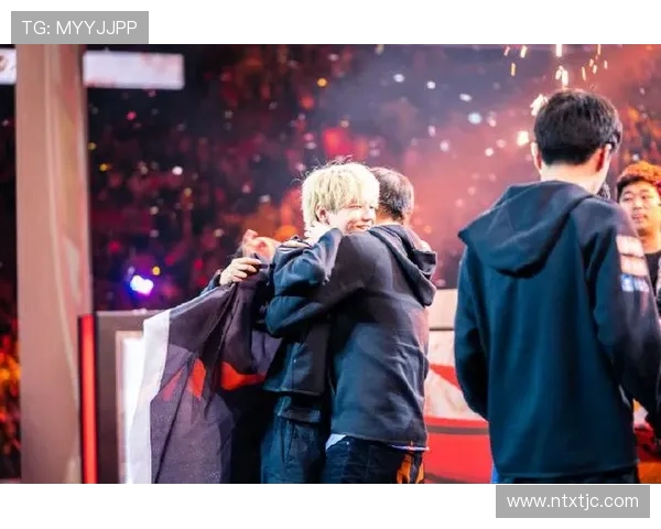 FPX战队以96分稳居世界大师赛积分榜首位竞争愈发激烈 FPX战队以96分稳居世界大师赛积分榜首位竞争愈发激烈