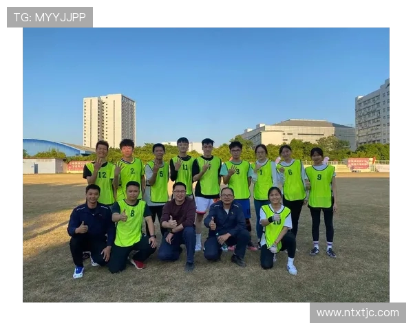 南京飞盘队在全国比赛中荣获第八名展现出强大实力与团队合作精神 南京飞盘队在全国比赛中荣获第八名展现出强大实力与团队合作精神