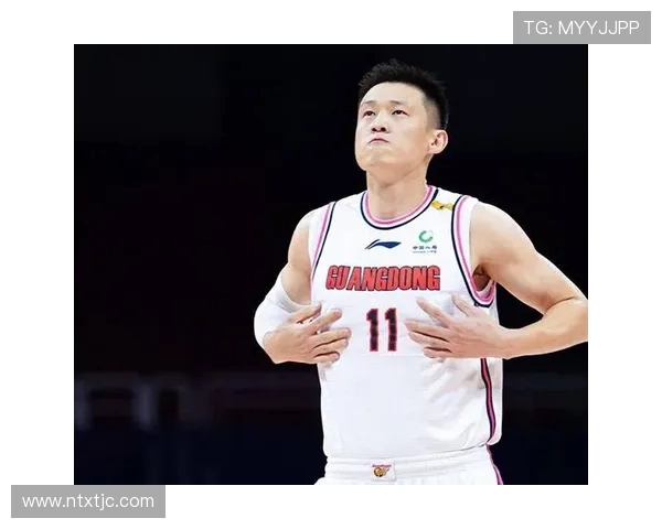 周鹏:从篮球场上的奋斗者到人生舞台上的榜样之路 周鹏:从篮球场上的奋斗者到人生舞台上的榜样之路