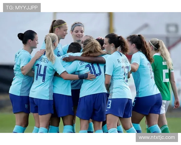 英格兰女足与日本女足激战正酣谁能在国际赛场上笑到最后