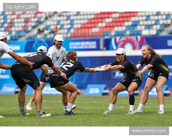 飞盘运动的魅力与挑战成都飞盘队展现灵活性与团队精神