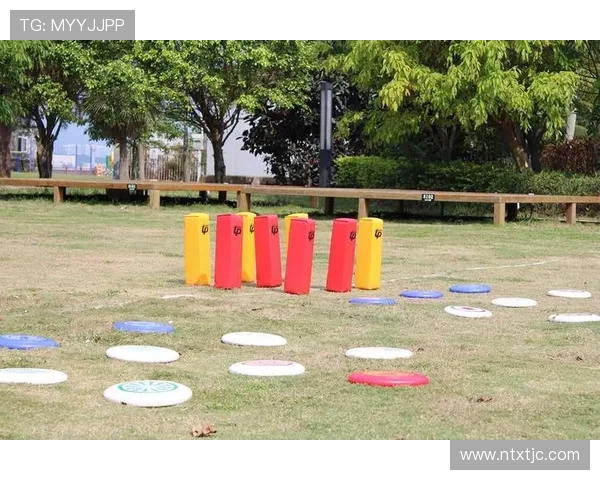 广州飞盘队与重庆飞盘队赛后复盘分析个人能力的较量与提升